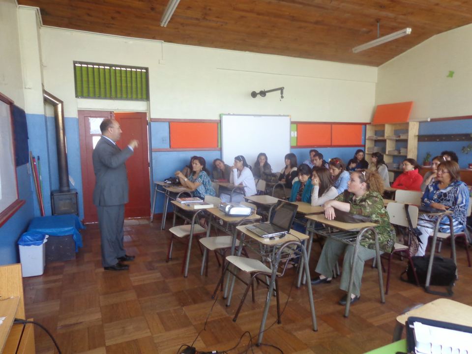 Escuela España: Charla para docentes