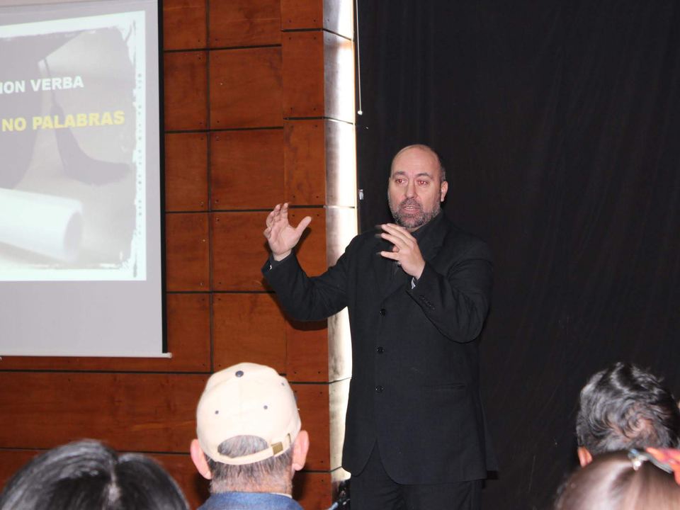 Lanco: Charla de liderazgo